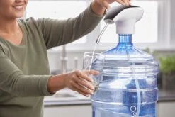 The Flow - Rechargeable Portable Electronic Water Dispenser -Outwell || Vango || Fiamma Sales Store epump mom waterfill